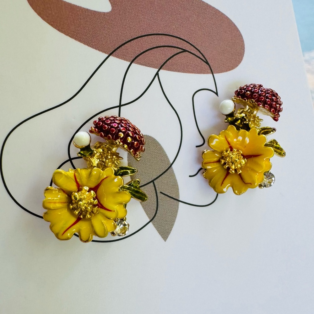 Cute flower earrings new